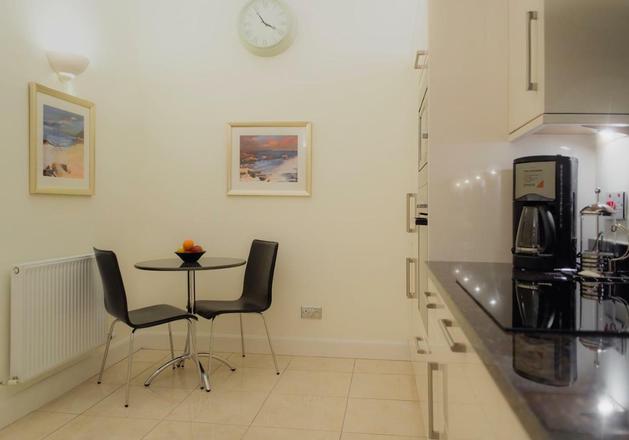אדינבורו The Lynedoch Place Residence מראה חיצוני תמונה